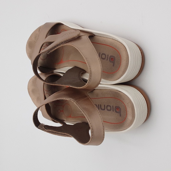 Bionica Cybele eather platform sandals gold women 8M vacation casual office - Picture 5 of 14